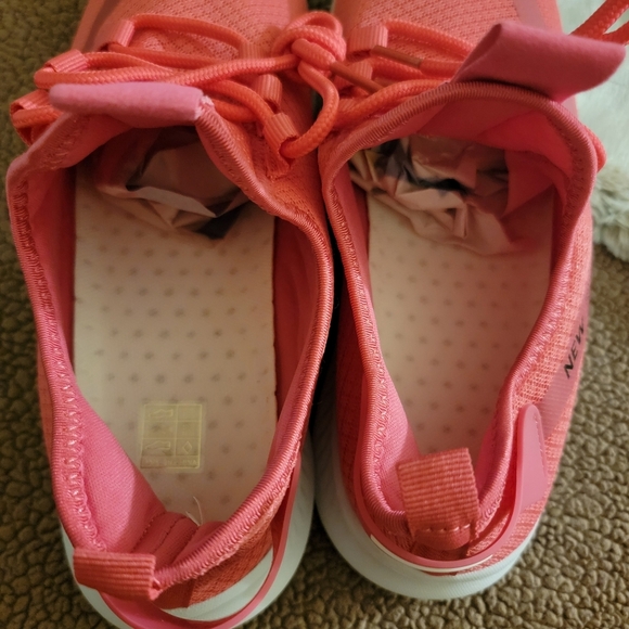 Running shoes - Picture 6 of 6